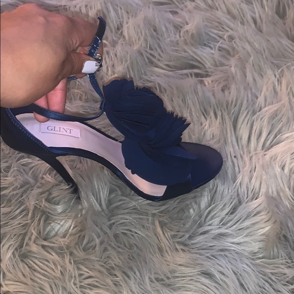 Glint heels